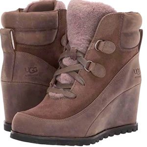 UGG Women's VALORY Ankle Boot, mole, 7 M US